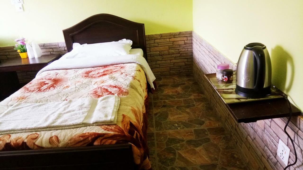 New Pokhara alojamiento Exterior foto